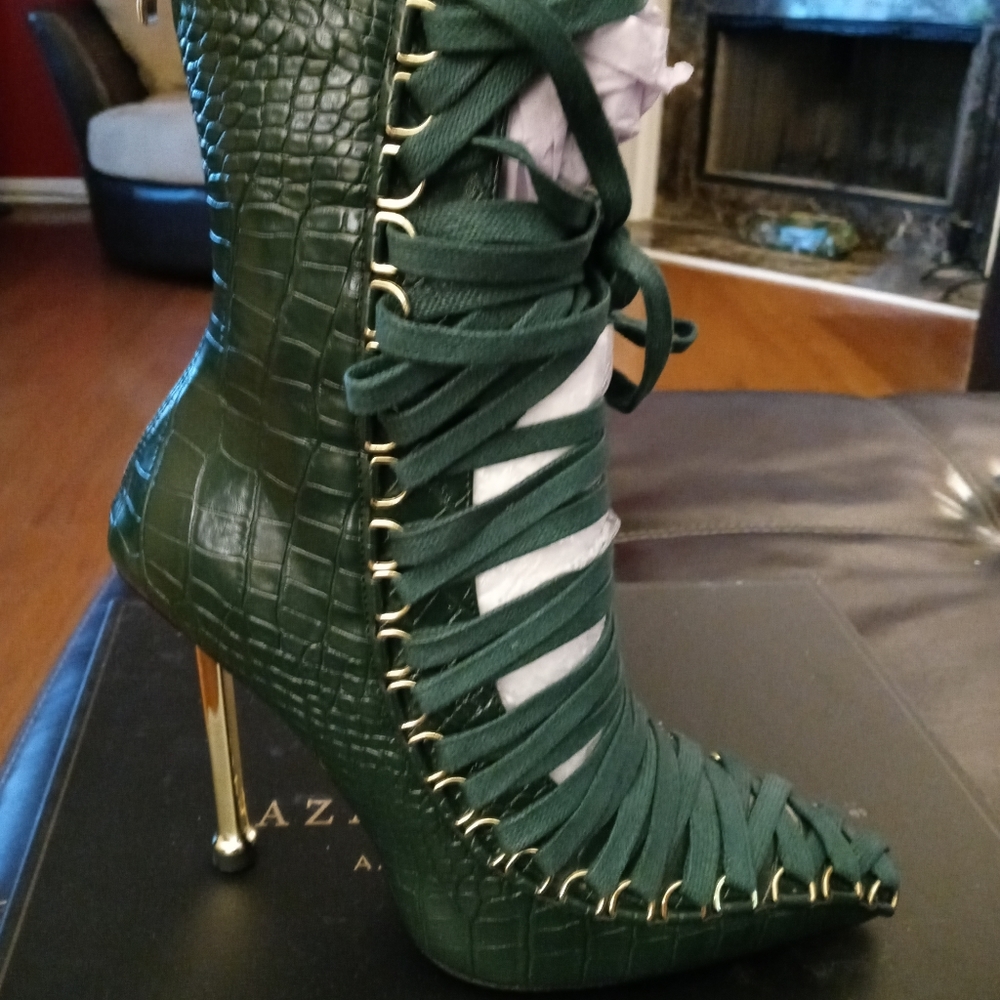 Sexy Green Heels 7M large